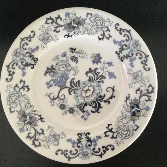 Vintage Royal Doulton Fine China Plate NANKIN 6.5" bread plate - Picture 1 of 5